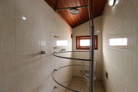 Casa à venda com 420m², 3 quartos e 8 vagasBanheiro da Cobertura