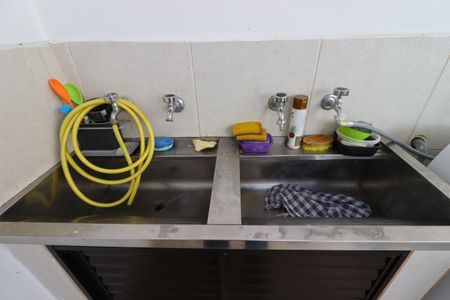 Casa à venda com 420m², 3 quartos e 8 vagasÁrea de Serviço - Tanque
