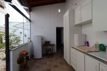 Casa à venda com 420m², 3 quartos e 8 vagasÁrea de Serviço