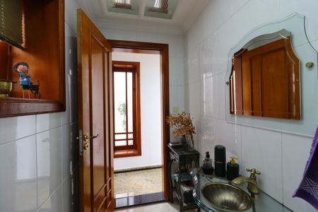 Casa à venda com 420m², 3 quartos e 8 vagasLavabo