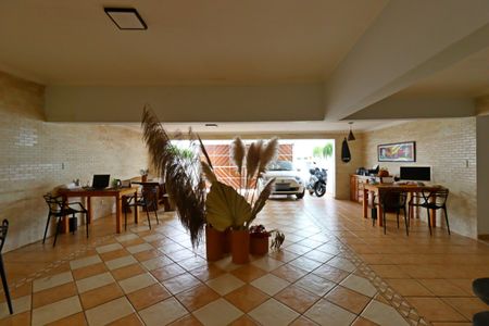 Casa à venda com 420m², 3 quartos e 8 vagasGaragem