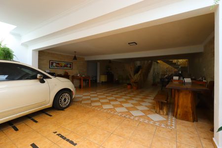 Casa à venda com 420m², 3 quartos e 8 vagasGaragem