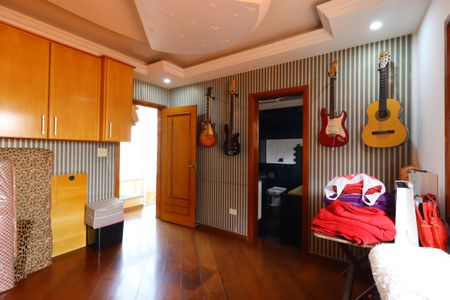 Casa à venda com 420m², 3 quartos e 8 vagasSuíte 2