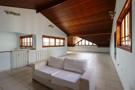 Casa à venda com 420m², 3 quartos e 8 vagasCobertura