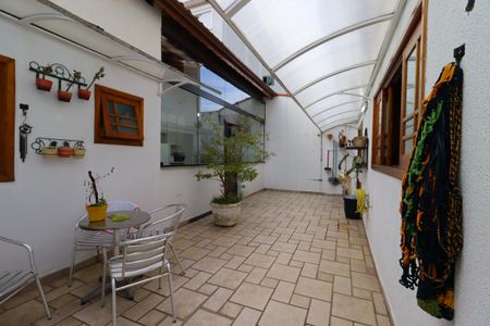 Casa à venda com 420m², 3 quartos e 8 vagasQuintal