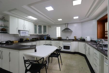 Casa à venda com 420m², 3 quartos e 8 vagasCozinha