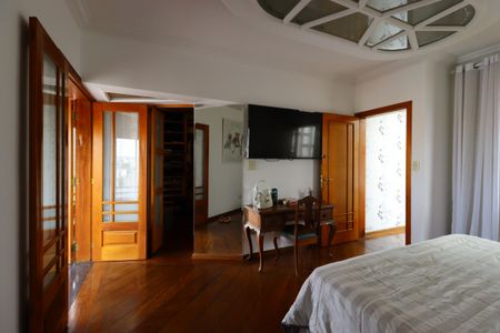 Casa à venda com 420m², 3 quartos e 8 vagasSuíte 3