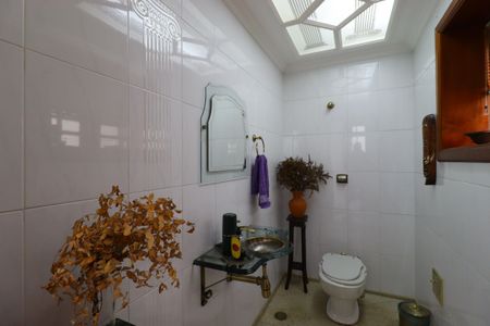 Casa à venda com 420m², 3 quartos e 8 vagasLavabo