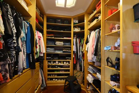 Casa à venda com 420m², 3 quartos e 8 vagasCloset da Suíte 3