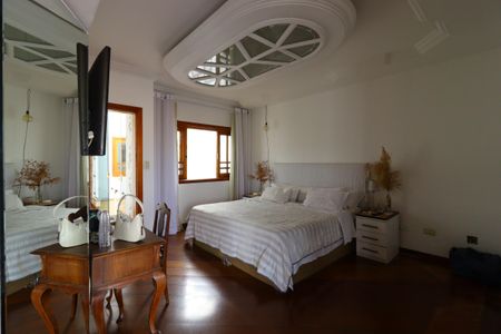 Casa à venda com 420m², 3 quartos e 8 vagasSuíte 3