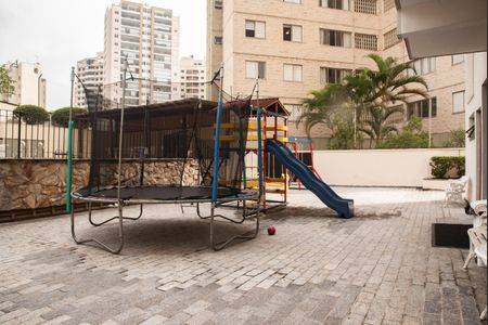 Apartamento à venda com 91m², 3 quartos e 2 vagasÁrea comum - Playground