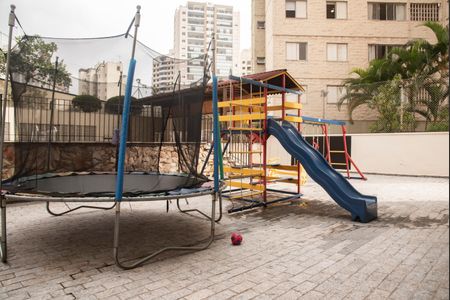Apartamento à venda com 91m², 3 quartos e 2 vagasÁrea comum - Playground