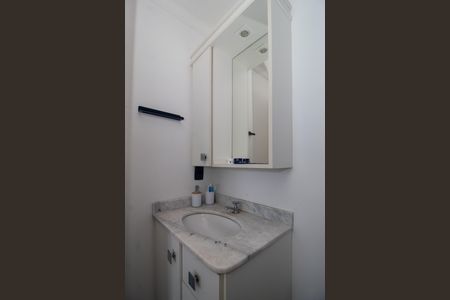 Apartamento à venda com 66m², 2 quartos e 2 vagasBanheiro da Suíte