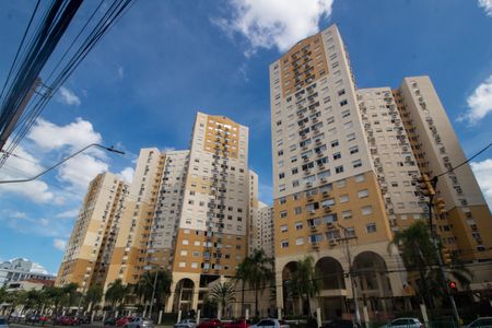 Apartamento à venda com 66m², 2 quartos e 2 vagasFachada