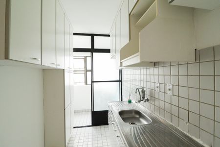 Apartamento para alugar com 62m², 3 quartos e 1 vaga Apartamento para alugar com 62m², 3 quartos e 1 vagaCozinha e Área de Serviço