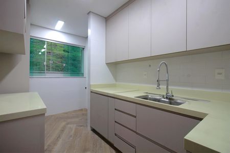 Apartamento à venda com 87m², 2 quartos e 2 vagasCozinha