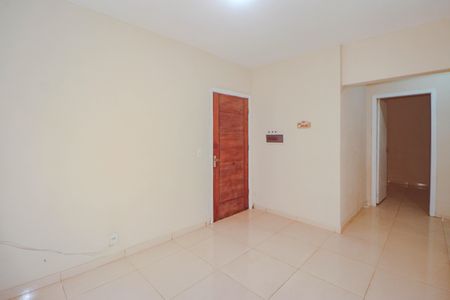Apartamento à venda com 68m², 2 quartos e sem vaga Apartamento à venda com 68m², 2 quartos e sem vagaSala