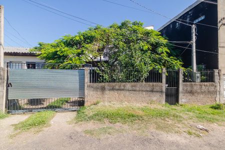 Casa à venda com 200m², 2 quartos e 5 vagas Casa à venda com 200m², 2 quartos e 5 vagasFachada