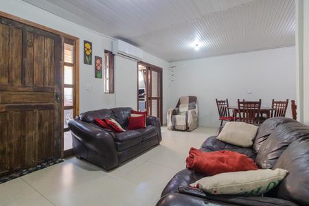 Casa à venda com 200m², 2 quartos e 5 vagas Casa à venda com 200m², 2 quartos e 5 vagasSala