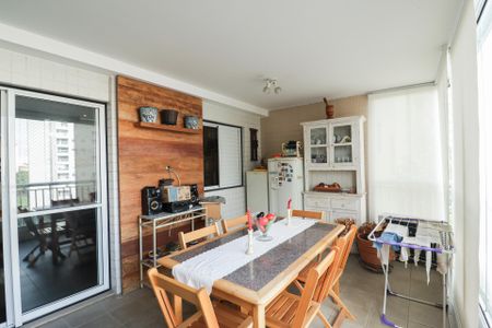 Apartamento à venda com 118m², 3 quartos e 2 vagasVaranda Gourmet