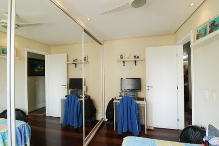 Apartamento à venda com 118m², 3 quartos e 2 vagasQuarto 1