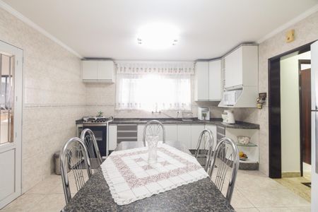 Casa à venda com 200m², 3 quartos e 4 vagas Casa à venda com 200m², 3 quartos e 4 vagasCozinha