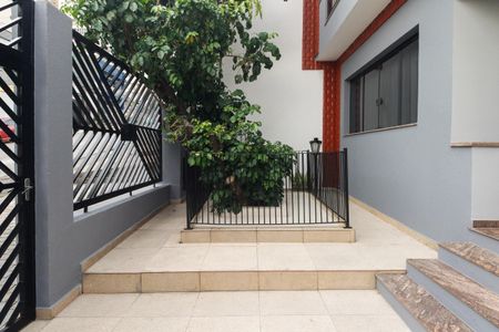 Casa à venda com 200m², 3 quartos e 4 vagas Casa à venda com 200m², 3 quartos e 4 vagasQuintal e Garagem