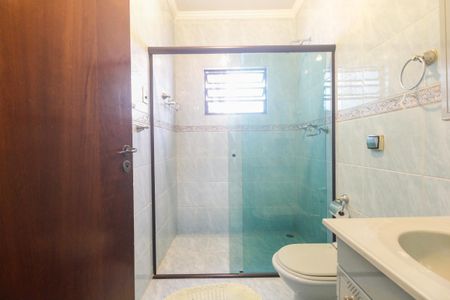 Casa à venda com 200m², 3 quartos e 4 vagas Casa à venda com 200m², 3 quartos e 4 vagasBanheiro Social