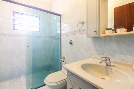 Casa à venda com 200m², 3 quartos e 4 vagas Casa à venda com 200m², 3 quartos e 4 vagasBanheiro Social