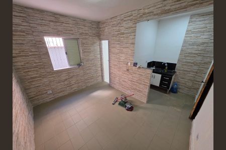 Cozinha de kitnet/studio para alugar com 1 quarto, 30m² em Cidade Ocian, Praia Grande