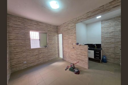 Cozinha de kitnet/studio para alugar com 1 quarto, 30m² em Cidade Ocian, Praia Grande