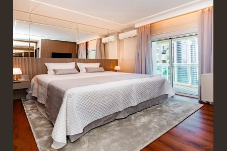 Apartamento à venda com 165m², 2 quartos e 2 vagasSuíte