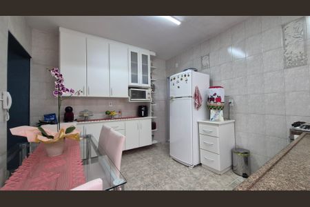 Casa à venda com 150m², 2 quartos e 2 vagasCozinha