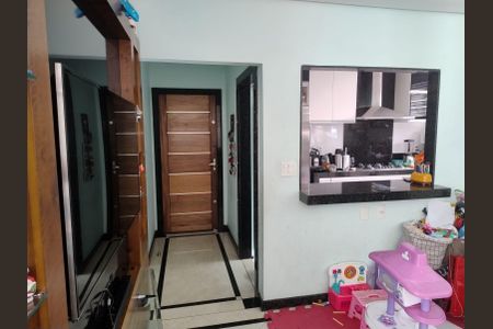 Apartamento à venda com 70m², 2 quartos e 1 vaga Apartamento à venda com 70m², 2 quartos e 1 vagaSala