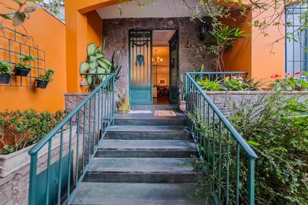 Casa para alugar com 240m², 4 quartos e 1 vaga Casa para alugar com 240m², 4 quartos e 1 vagaEntrada