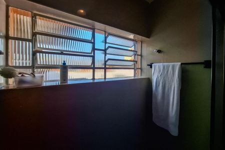 Casa para alugar com 240m², 4 quartos e 1 vaga Casa para alugar com 240m², 4 quartos e 1 vagaBanheiro da Suíte