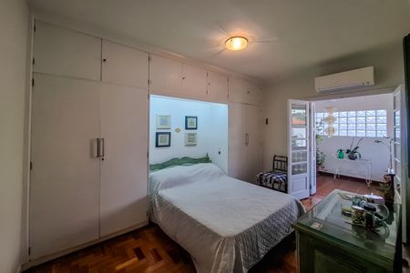 Casa para alugar com 240m², 4 quartos e 1 vaga Casa para alugar com 240m², 4 quartos e 1 vagaSuíte