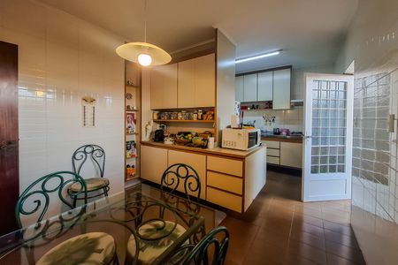 Casa para alugar com 240m², 4 quartos e 1 vaga Casa para alugar com 240m², 4 quartos e 1 vagaCopa