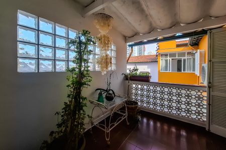 Casa para alugar com 240m², 4 quartos e 1 vaga Casa para alugar com 240m², 4 quartos e 1 vagaVaranda da Suíte