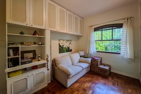 Casa para alugar com 240m², 4 quartos e 1 vaga Casa para alugar com 240m², 4 quartos e 1 vagaQuarto 2