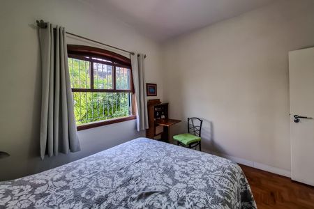 Casa para alugar com 240m², 4 quartos e 1 vaga Casa para alugar com 240m², 4 quartos e 1 vagaQuarto 1