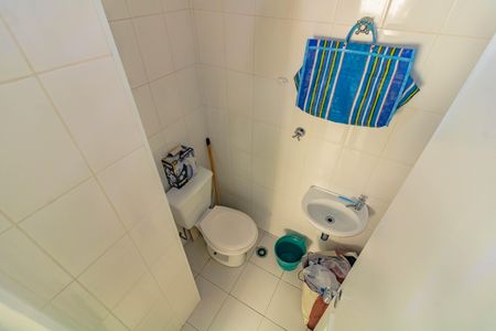 Apartamento para alugar com 104m², 2 quartos e 2 vagasBanheiro de Serviço
