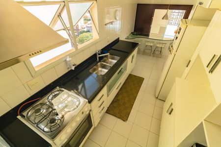 Apartamento para alugar com 104m², 2 quartos e 2 vagasCozinha