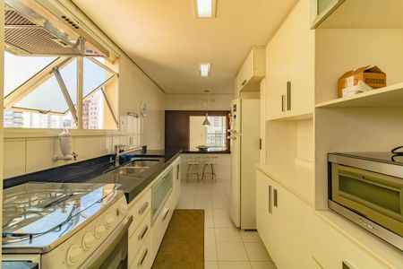 Apartamento para alugar com 104m², 2 quartos e 2 vagasCozinha