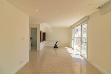 Apartamento para alugar com 104m², 2 quartos e 2 vagasSala