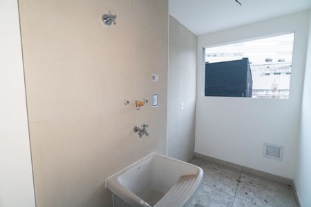Apartamento à venda com 125m², 3 quartos e 1 vaga Apartamento à venda com 125m², 3 quartos e 1 vagaLavanderia