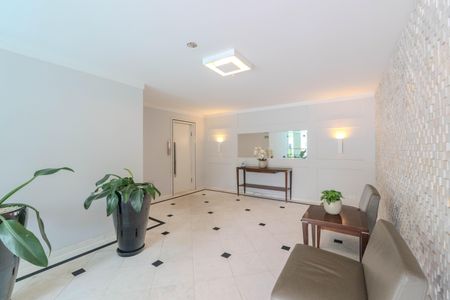 Apartamento à venda com 232m², 3 quartos e 2 vagasHall de entrada