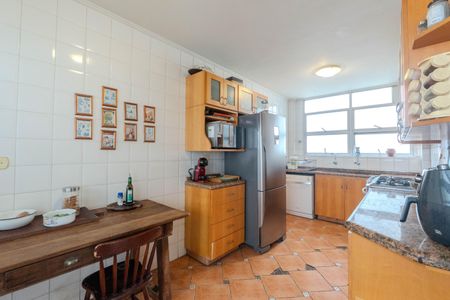 Apartamento à venda com 232m², 3 quartos e 2 vagasCozinha