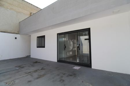 Casa de condomínio para alugar com 160m², 2 quartos e 1 vagaFrente da casa