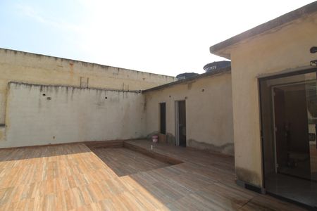 Casa de condomínio para alugar com 160m², 2 quartos e 1 vagaTerraço